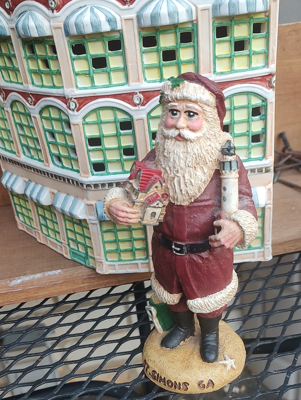 Santa,St Simons,. Georgia,With Lighthouse - Picture 2 of 8
